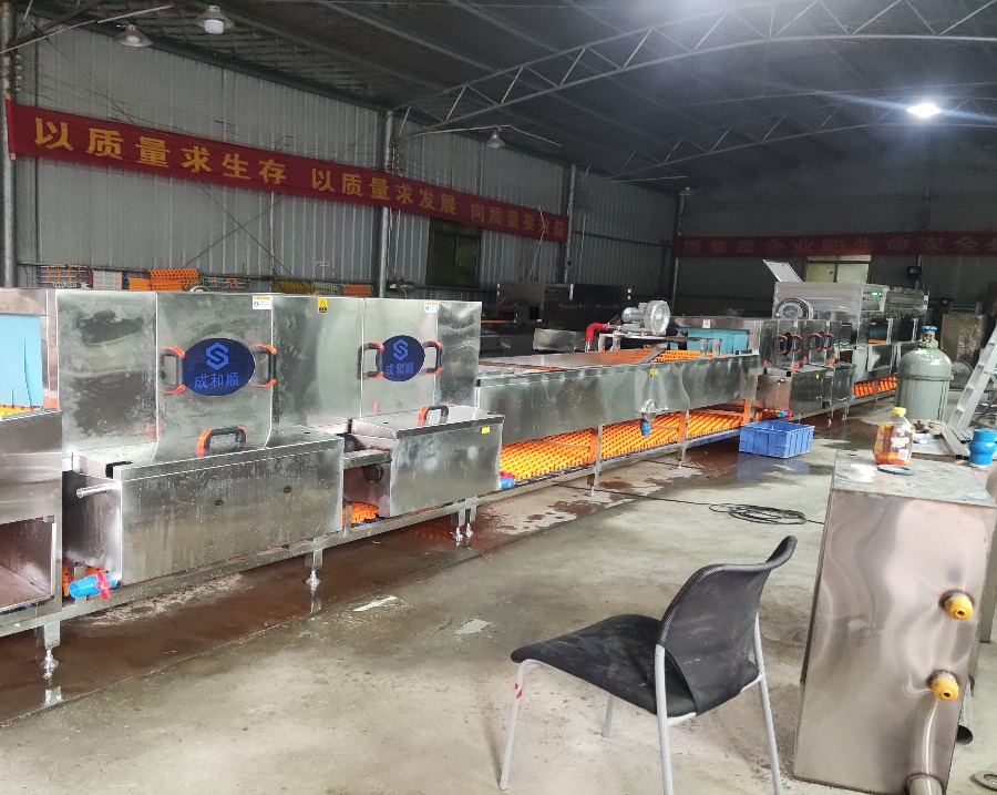 寧夏石嘴山陳總許總二人采購(gòu)成和順餐具清洗消毒流水線(xiàn) 寧夏石嘴山陳總許總二人采購(gòu)成和順餐具清洗消毒流水線(xiàn)